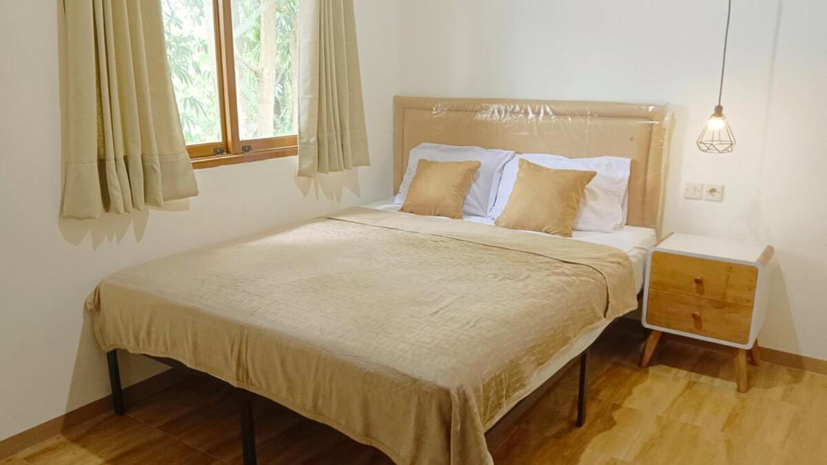 Villa D'joglo Riverside *